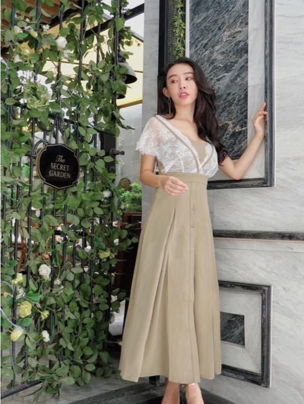 Sage Green Maxi Dress with Delicate White Lace Overlay - Picture 3 of 6
